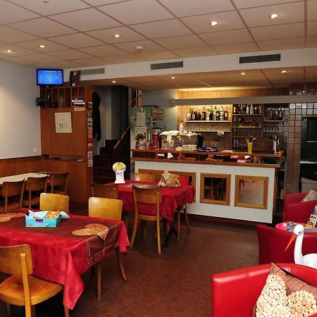 Hotel Restaurant Au Chasseur Orbe Exterior photo